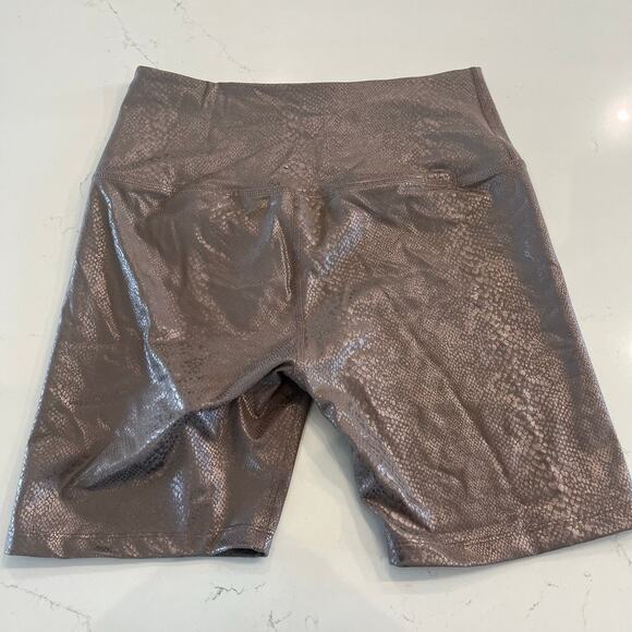 Beyond Yoga Viper Biker Shorts in Mocha‎ Viper Size Large - Picture 2 of 8